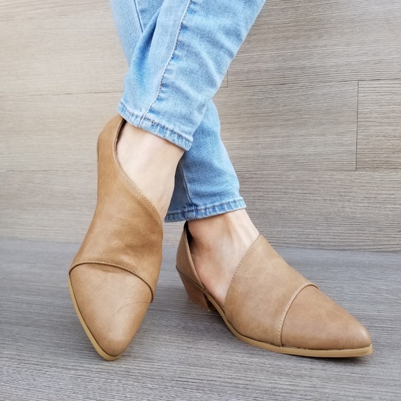 Tan Opened Side Pointy Toe Low Cut  Booties - Picture 4 of 8